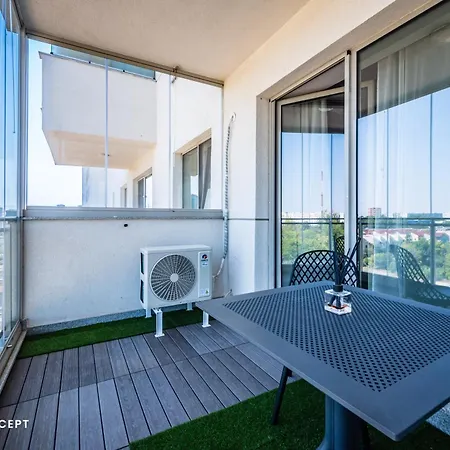 Luxury With Terrace And View *