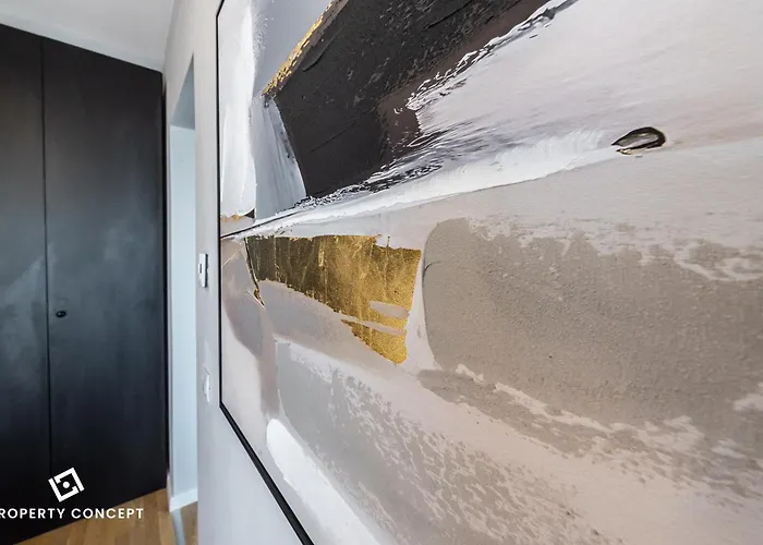 Luxury With Terrace And View 아파트 *