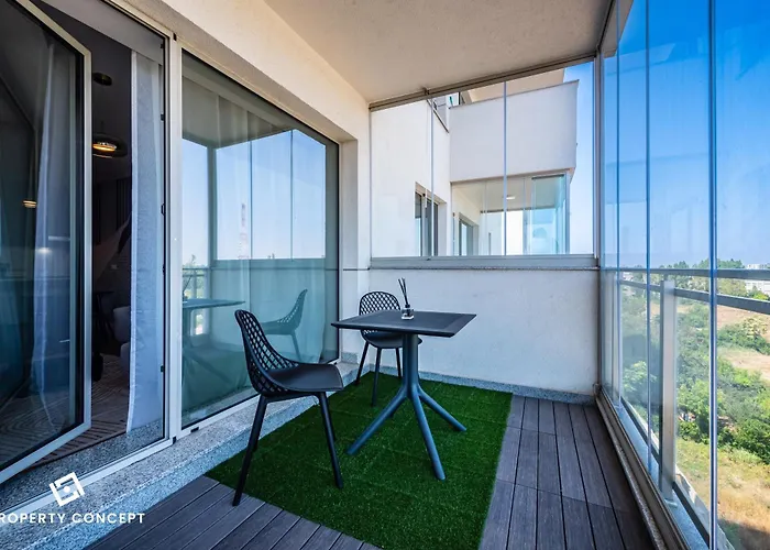 Luxury With Terrace And View *